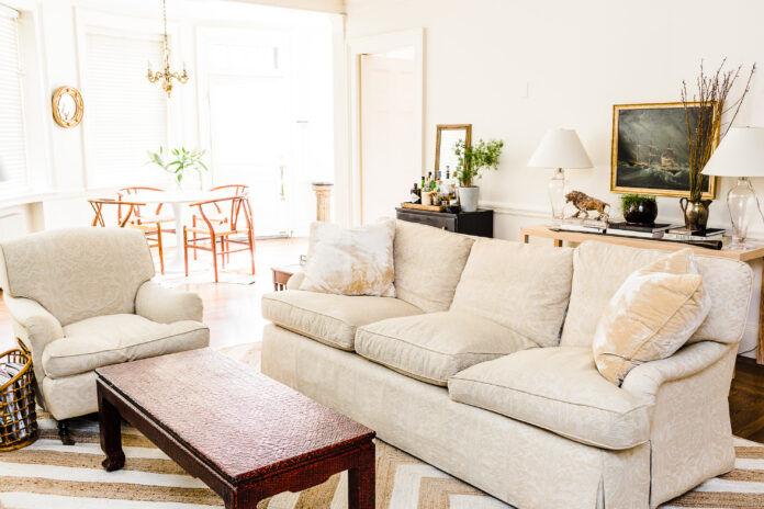 Discover English Style Living Room Furniture Secrets!