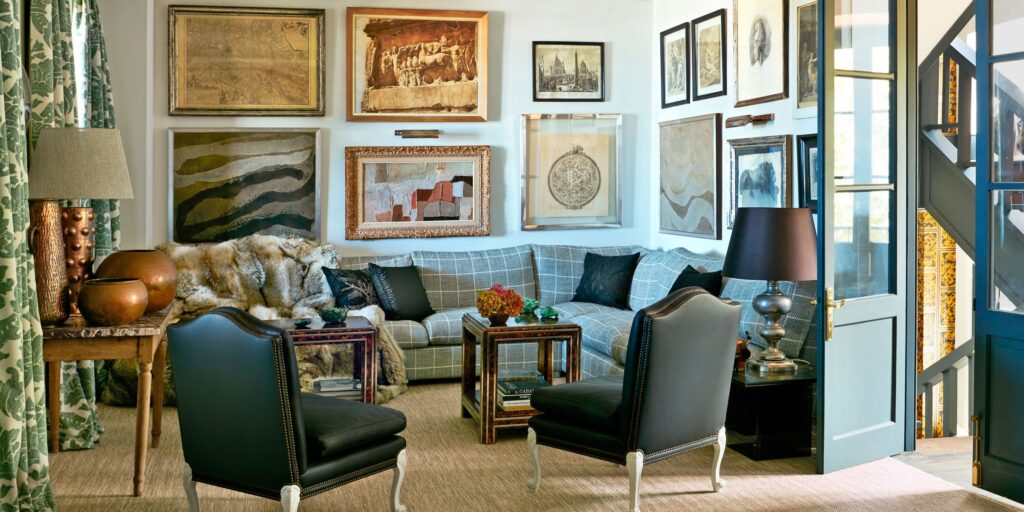 Revamp Your Living Room with Timeless Traditional Furniture!